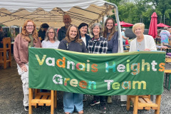 Green-Team-Volunteers-at-Clothing-Swap